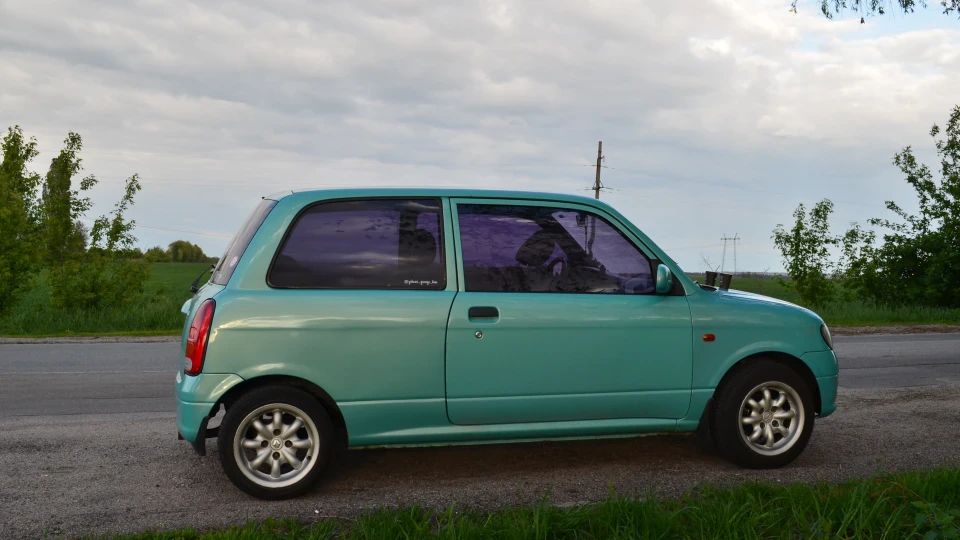 Daihatsu Cuore MIRA 1.0 TWIN CAM 4