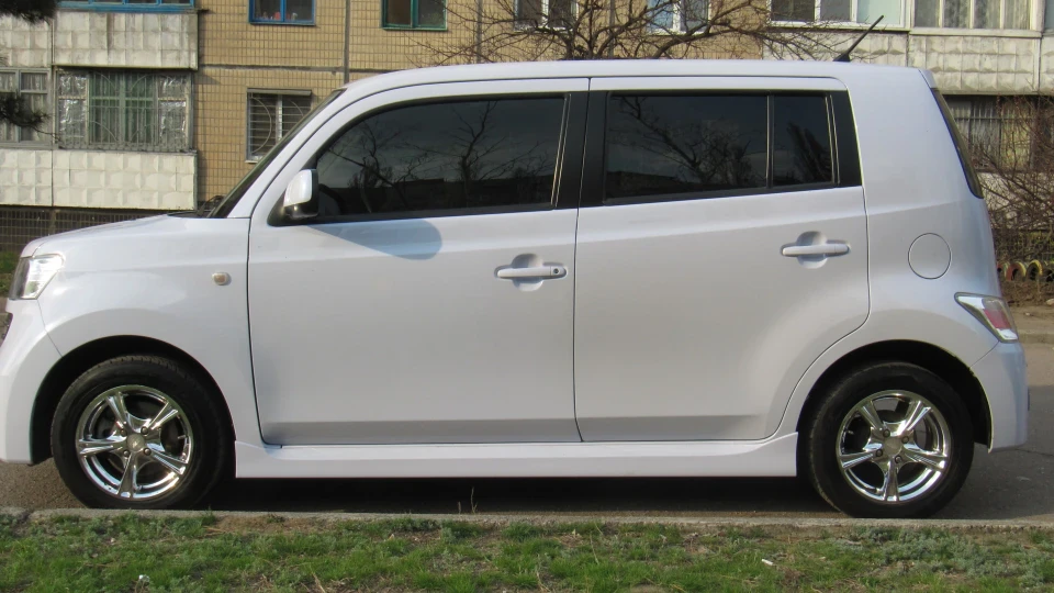 Daihatsu Materia 2