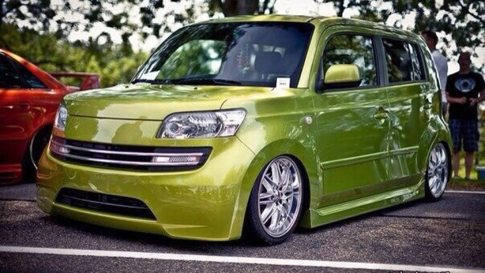 Daihatsu Materia Веселий Роджер