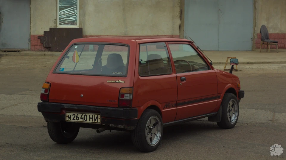 Daihatsu Mira 雷電 2