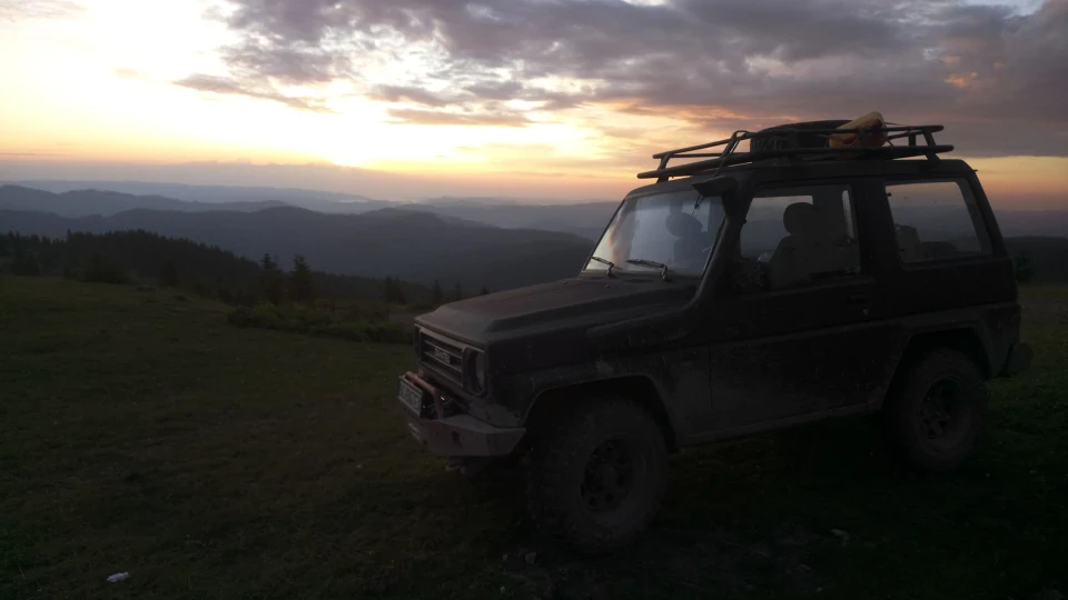 Daihatsu Rocky 5