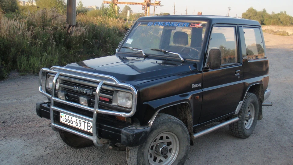 Daihatsu Rocky Hardtop 5