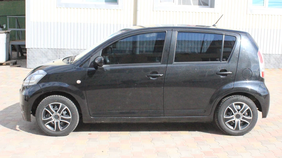 Daihatsu Sirion Газовий Баллончик 2