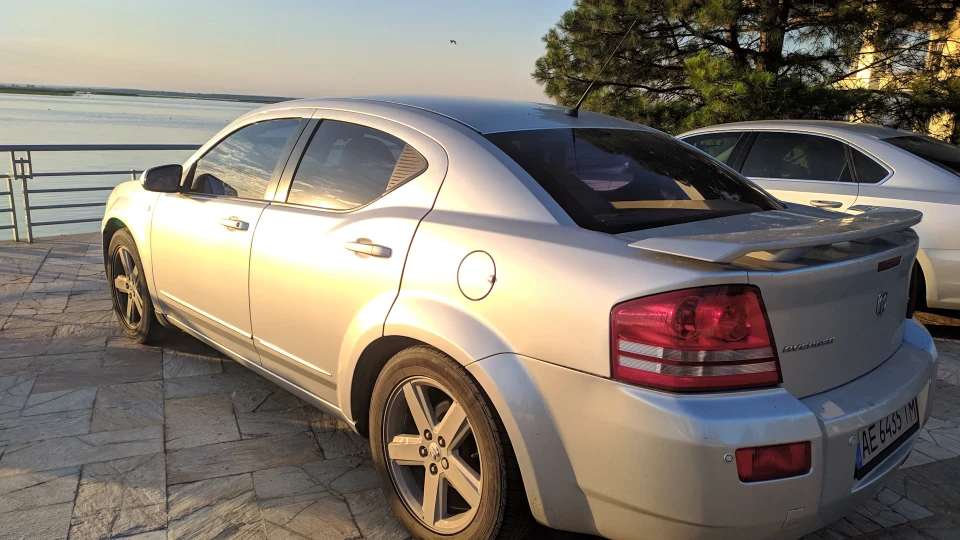Dodge Avenger 2
