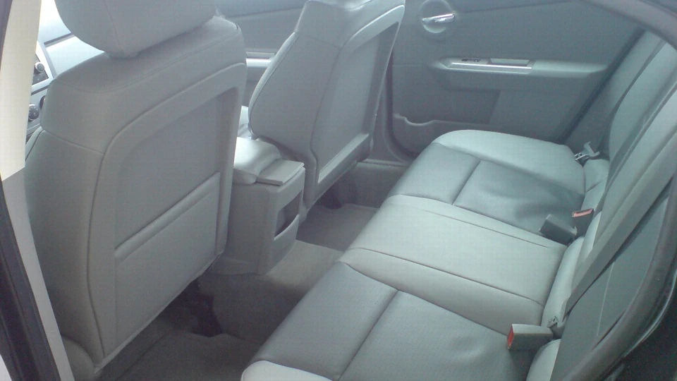 Dodge Avenger 5