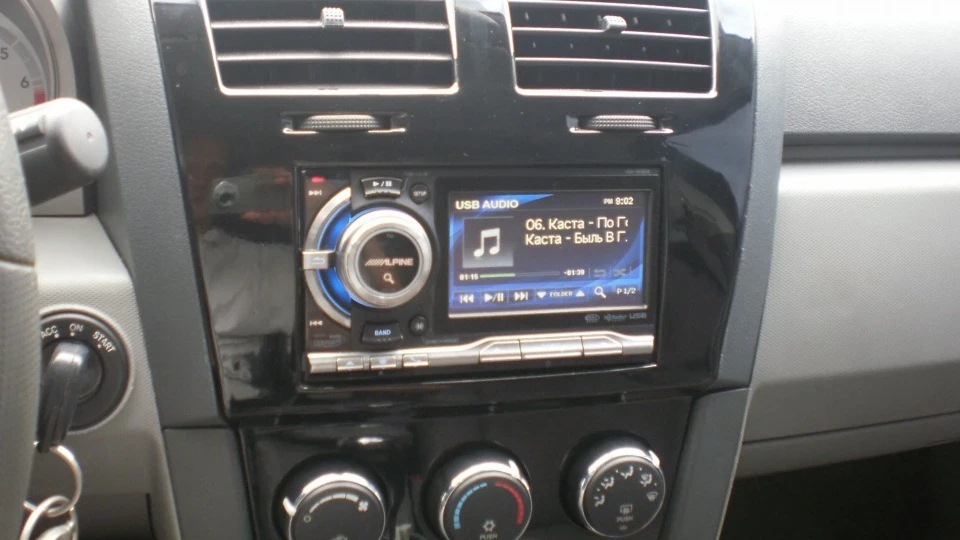 Dodge Avenger Сріблястий 3