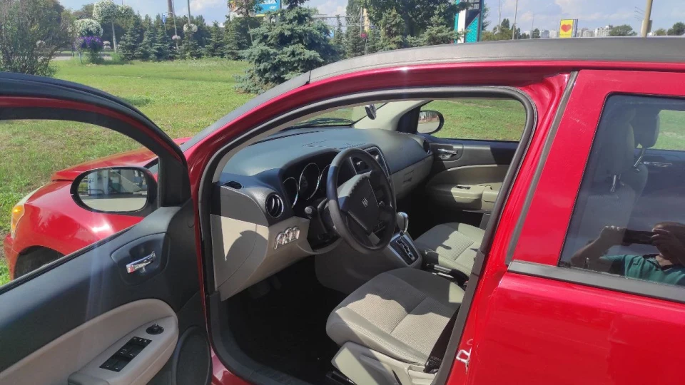 Dodge Caliber 2