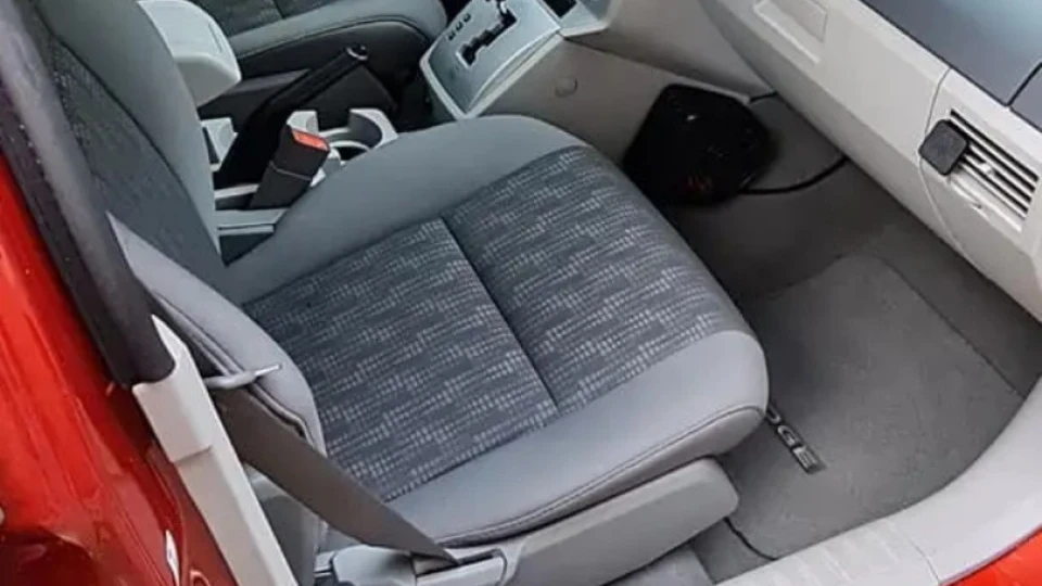 Dodge Caliber 3