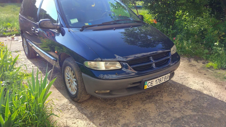 Dodge Caravan 2