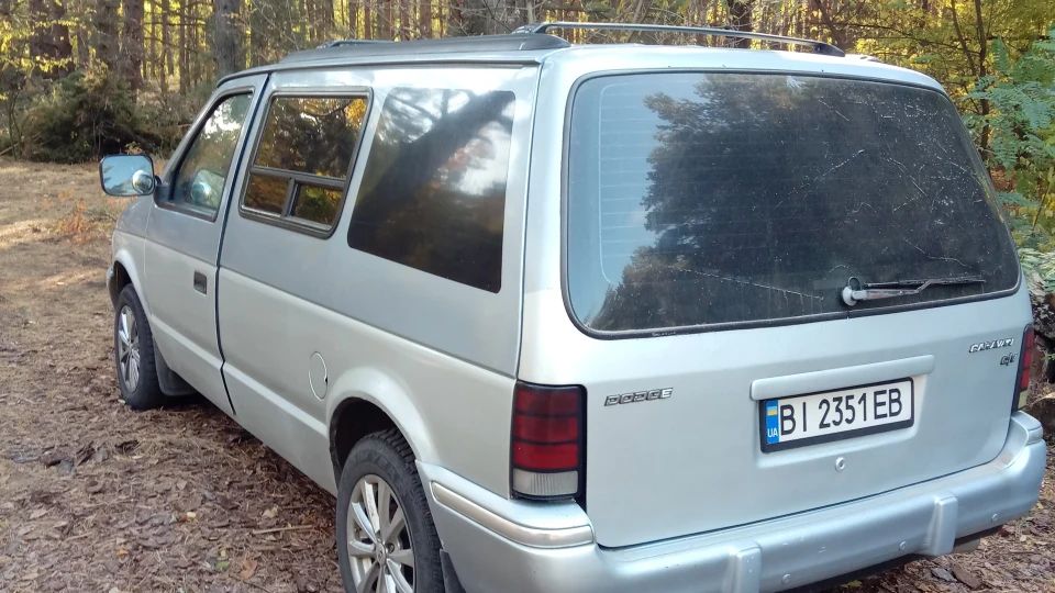 Dodge Caravan 4