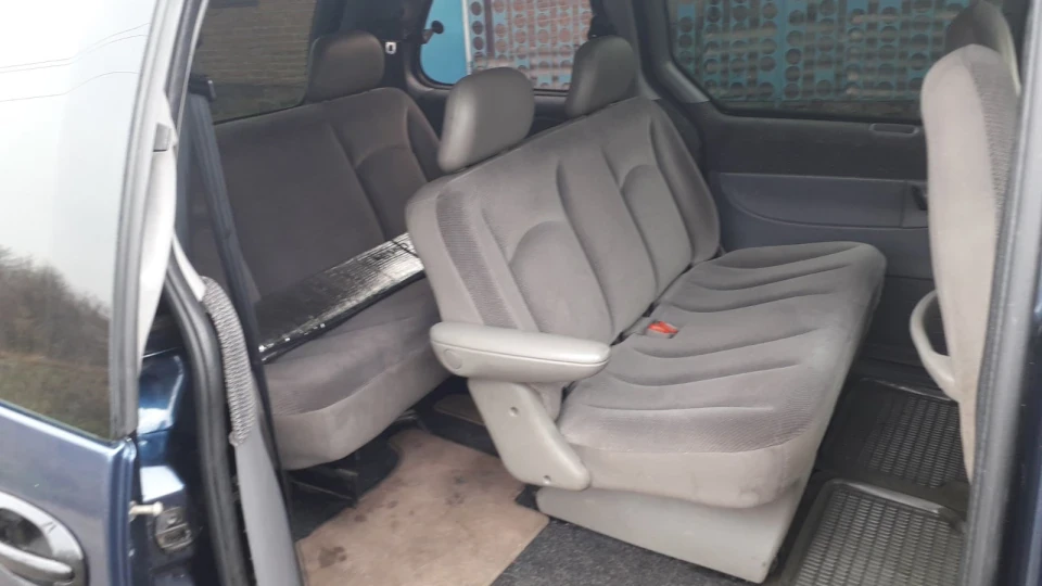 Dodge Caravan Синій Додік 4