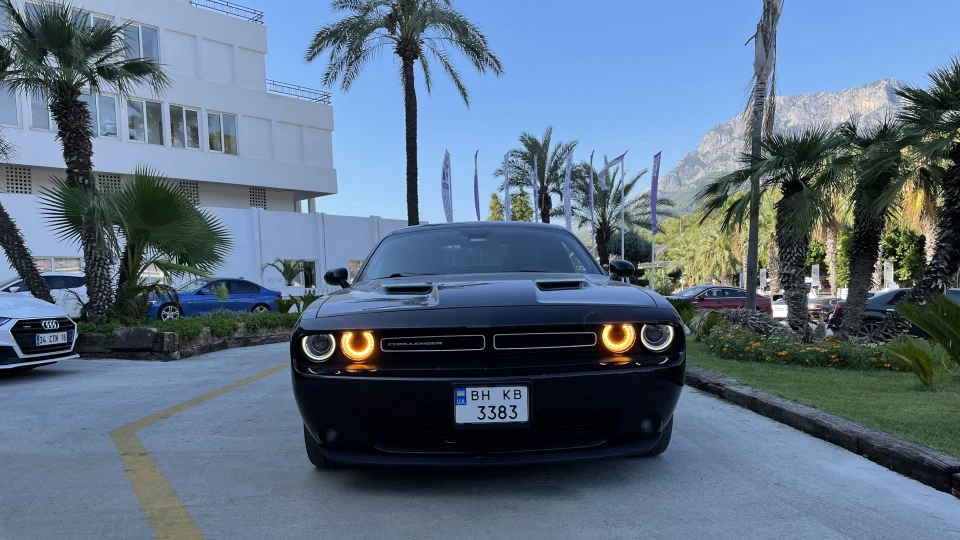 Dodge Challenger 4