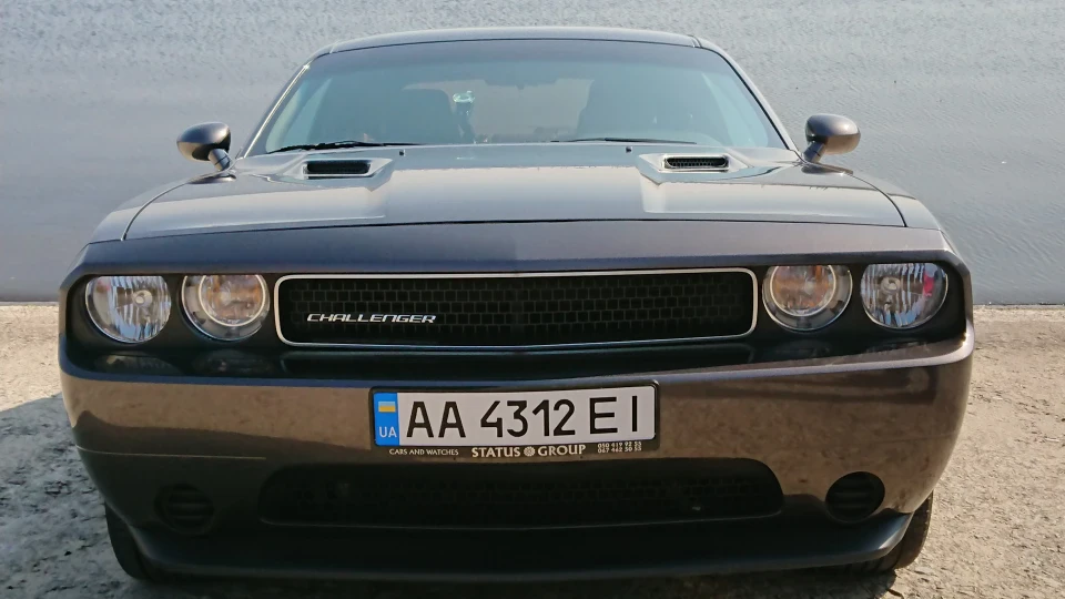 Dodge Challenger 4