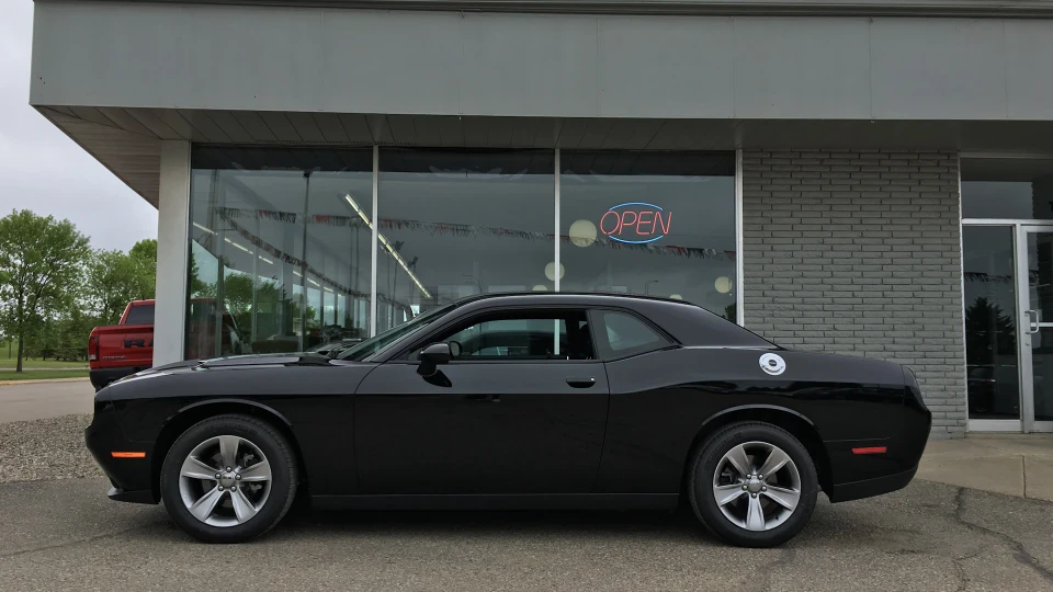 Dodge Challenger 4