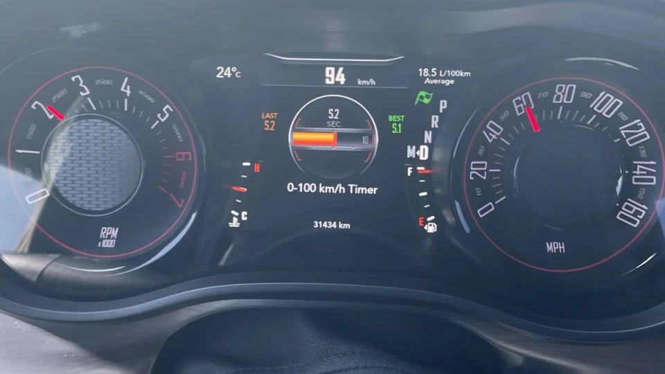 Dodge Challenger 5.7 hemi 2