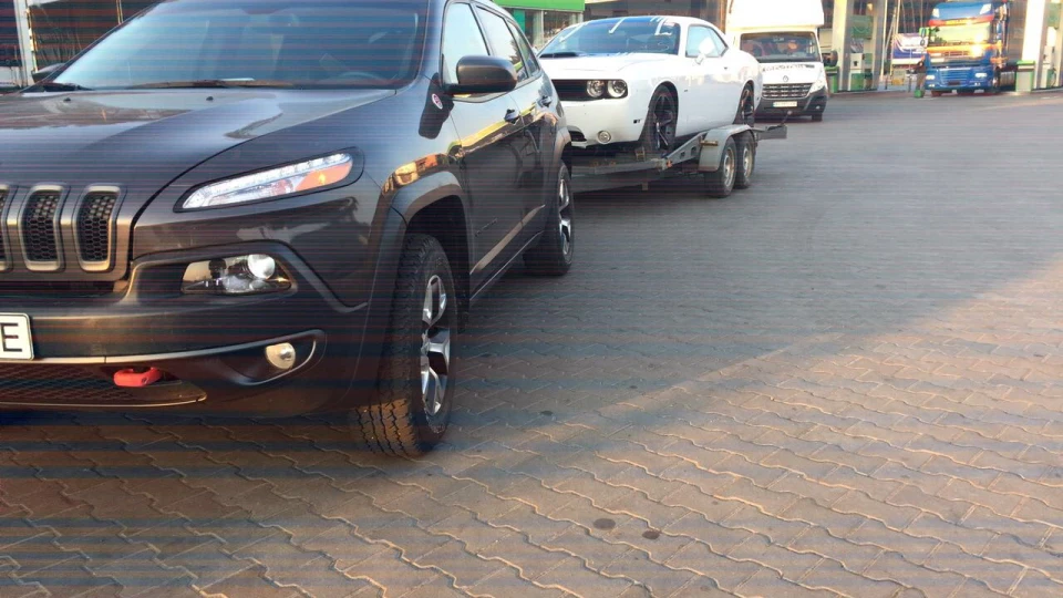 Dodge Challenger Mopar edition shaker