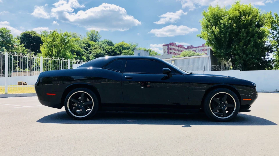 Dodge Challenger Не відро з болтами. 3