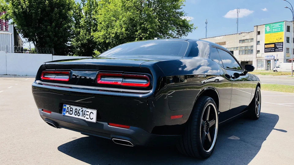 Dodge Challenger Не відро з болтами. 5