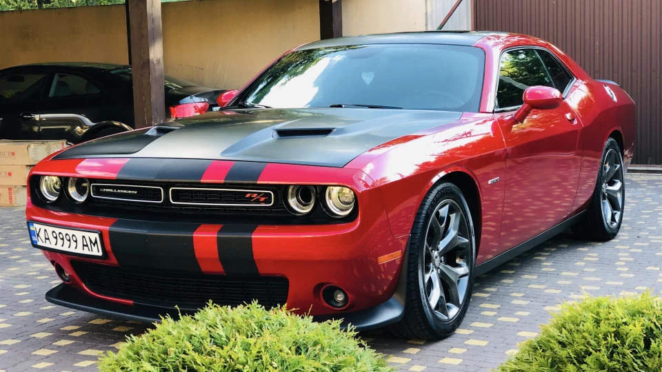 Dodge Challenger R/T PLUS 5.7L V8 HEMI 2