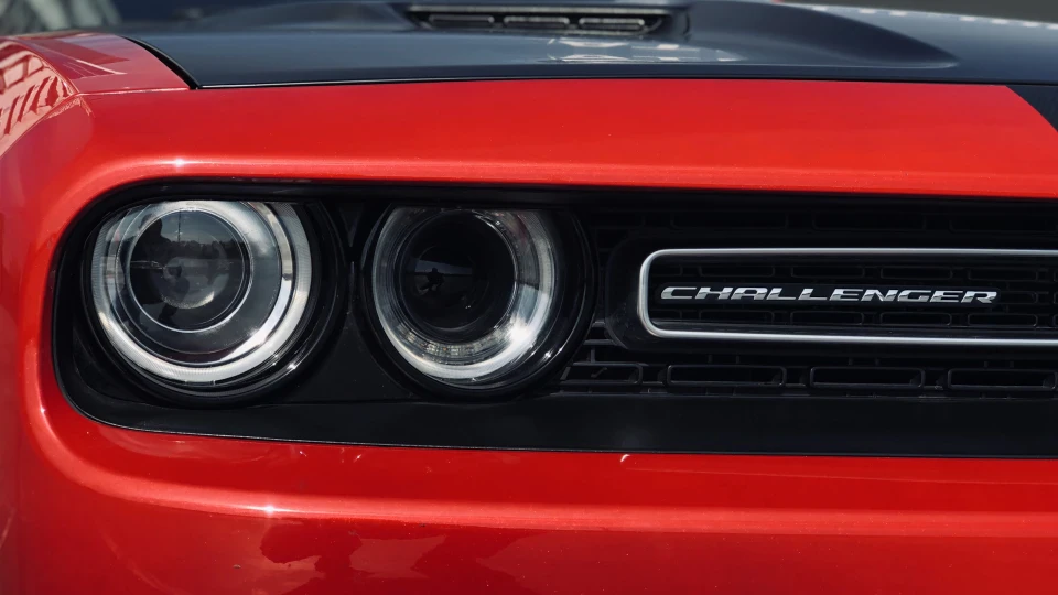 Dodge Challenger R/T PLUS 5.7L V8 HEMI 4