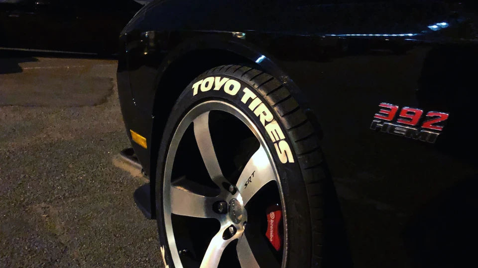 Dodge Challenger SRT 392 3