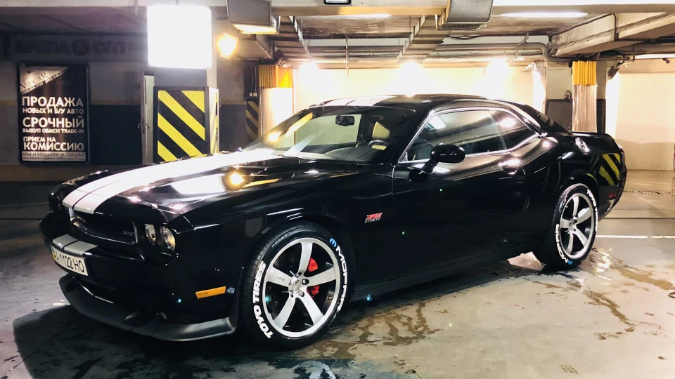 Dodge Challenger SRT 392 4