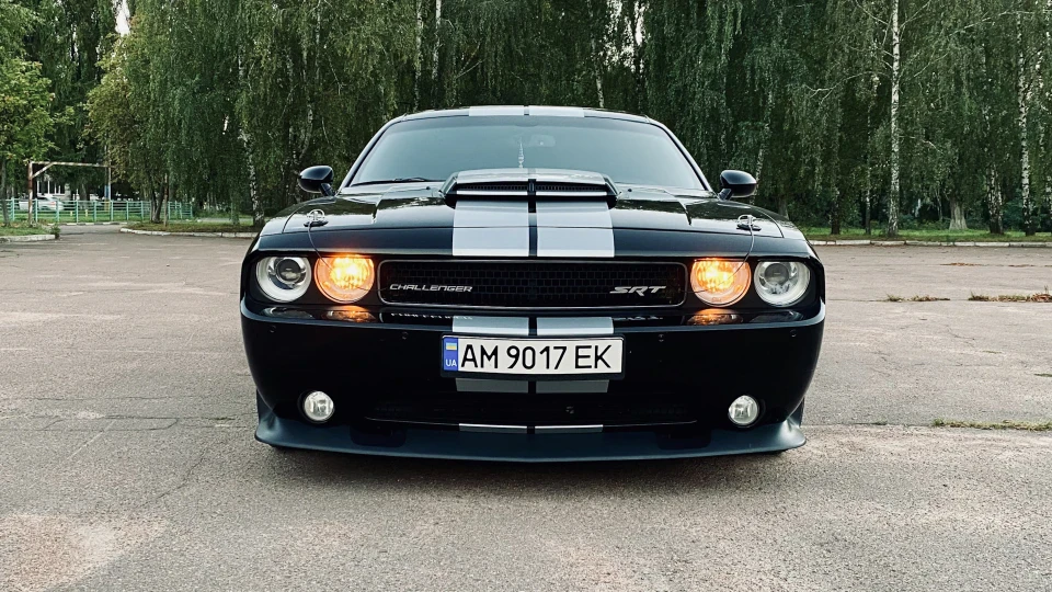 Dodge Challenger SRT8 392 3