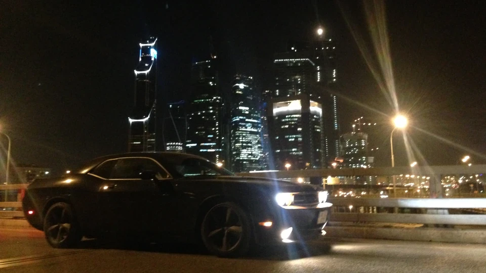 Dodge Challenger SRT8 3