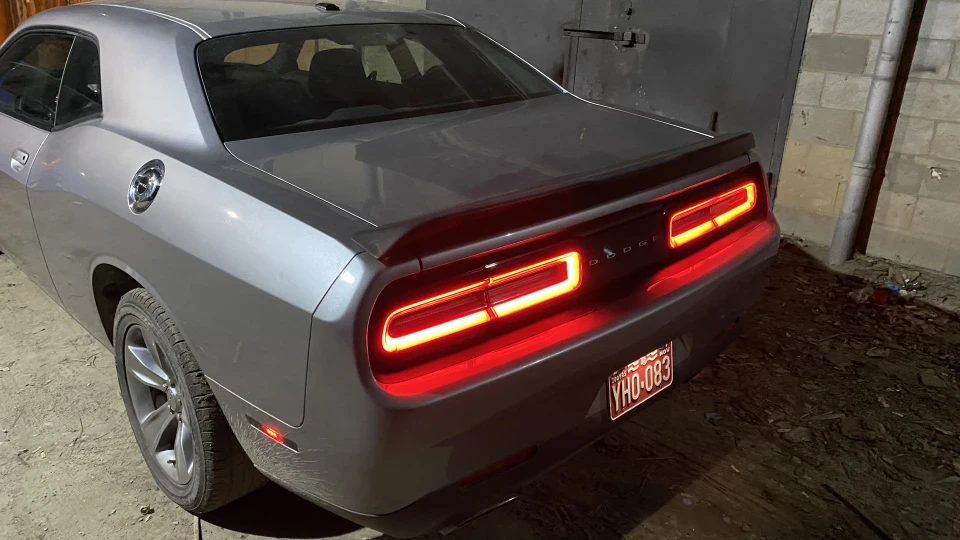 Dodge Challenger Стильна купеха 2
