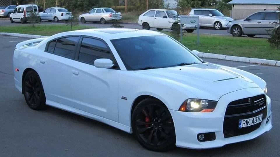Dodge Charger SRT8 2