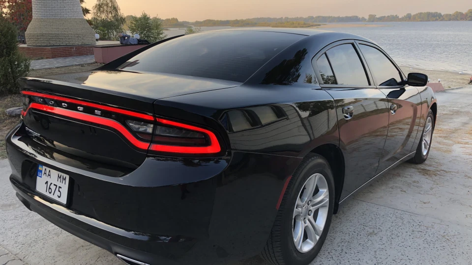 Dodge Charger ЧОРНИЙ БРУТАЛ 4