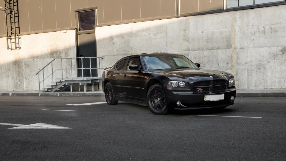 Dodge Charger RT 5.7 HEMI Малюк 3
