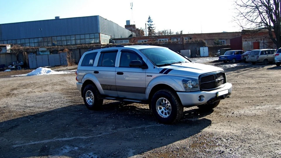 Dodge Durango Його звуть Сірий