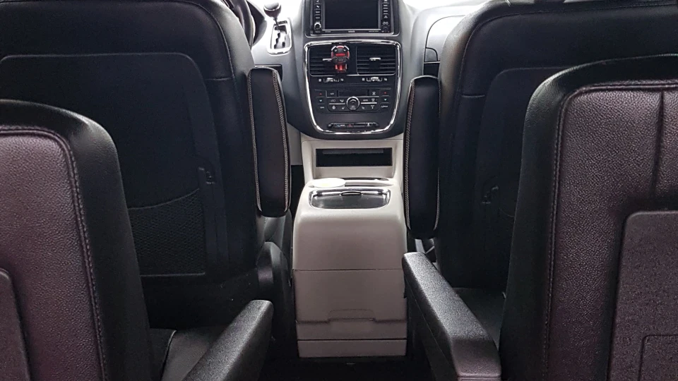 Dodge Grand Caravan 3