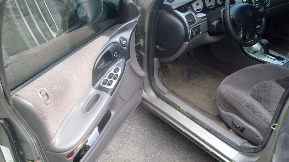 Dodge Intrepid 4
