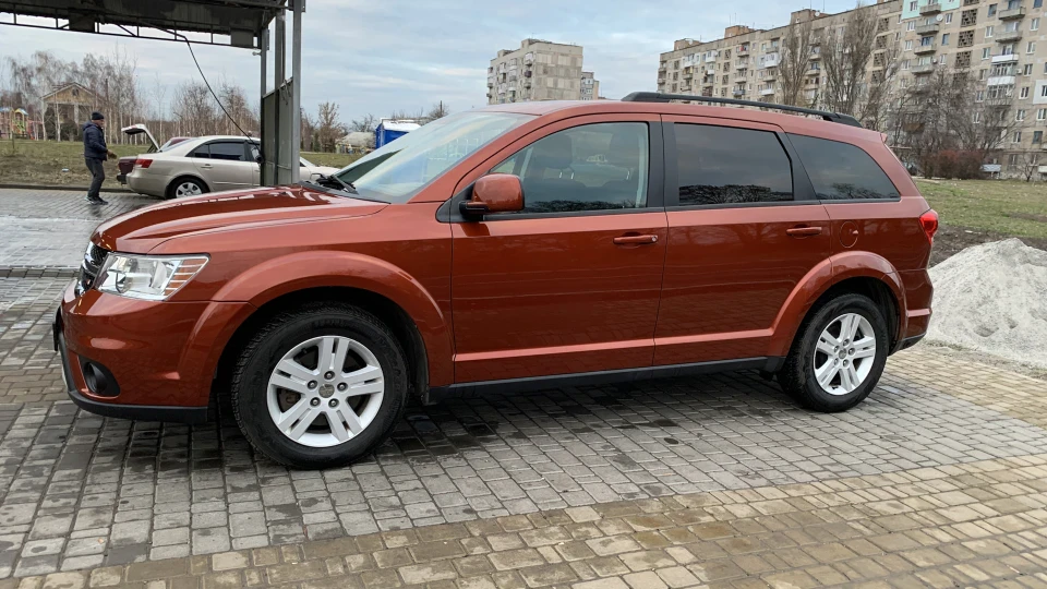 Dodge Journey Помаранчевий металік, 2,4 2