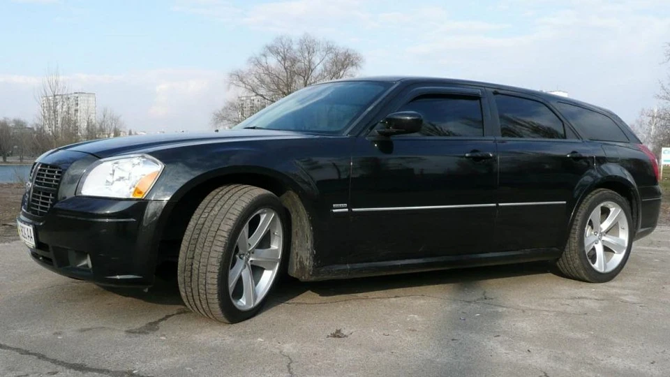 Dodge Magnum 5,7 HEMI R\T 2