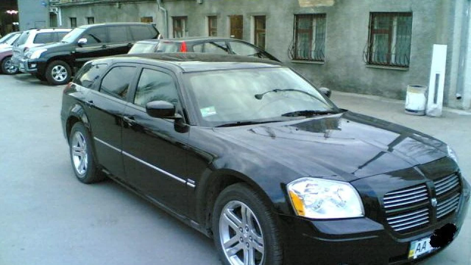 Dodge Magnum 5,7 HEMI R\T 4