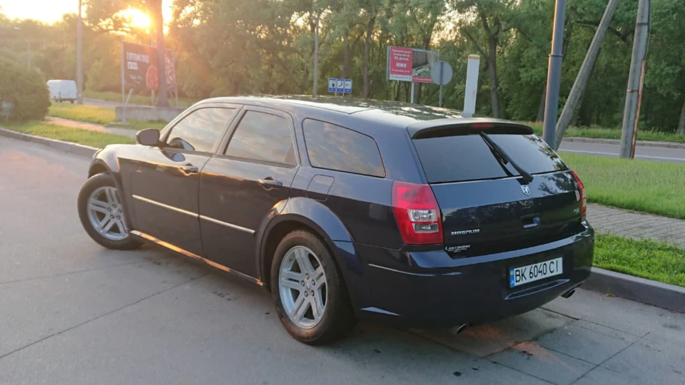 Dodge Magnum 5.7 HEMI 2