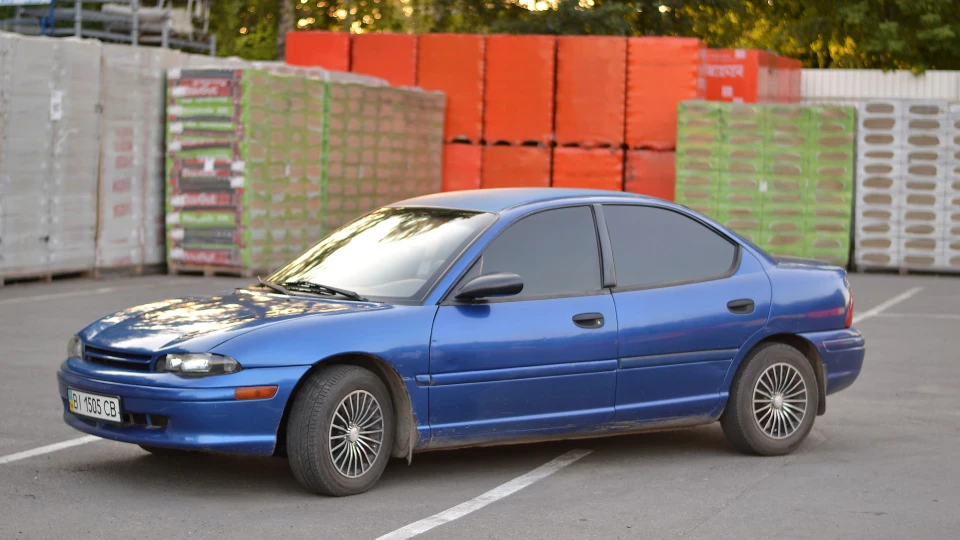 Dodge Neon Синій металік 2.0 2