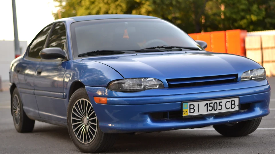 Dodge Neon Синій металік 2.0 4