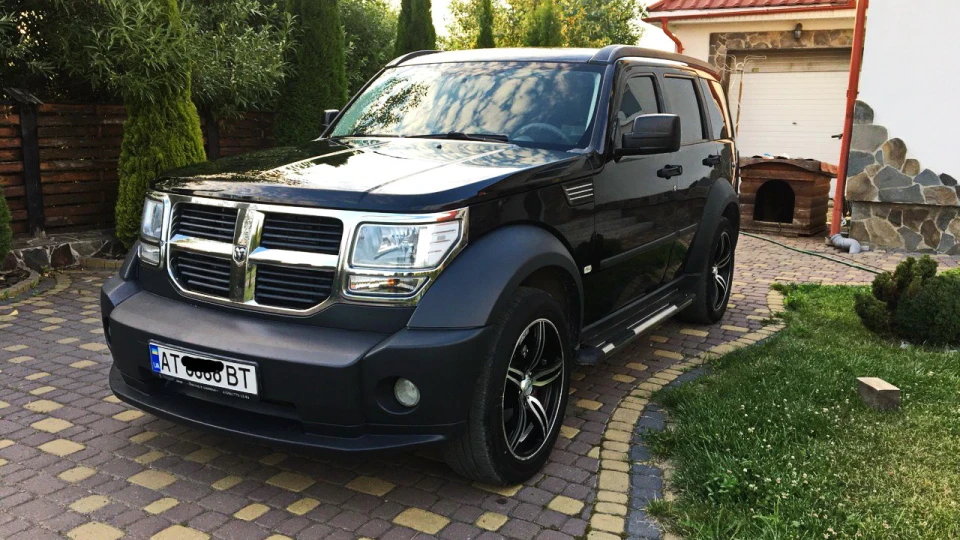 Dodge Nitro Поганий