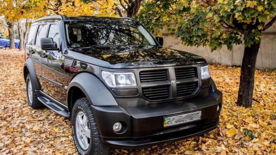 Dodge Nitro Тепловоз