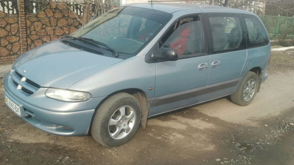 Dodge Ram Van 4