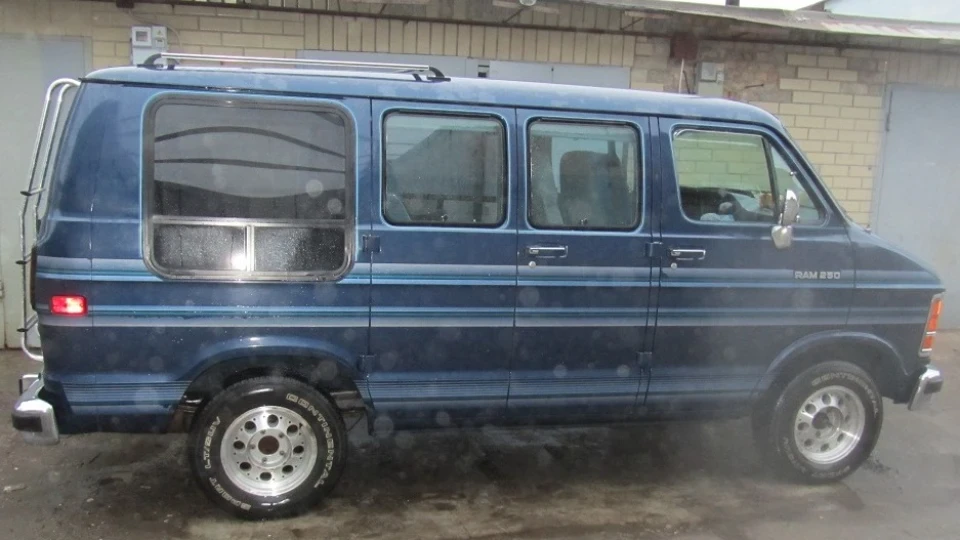 Dodge Ram Van B250 Mark III 3.9L 2