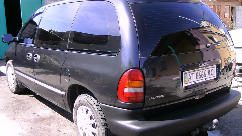 Dodge Ram Van III Black 2