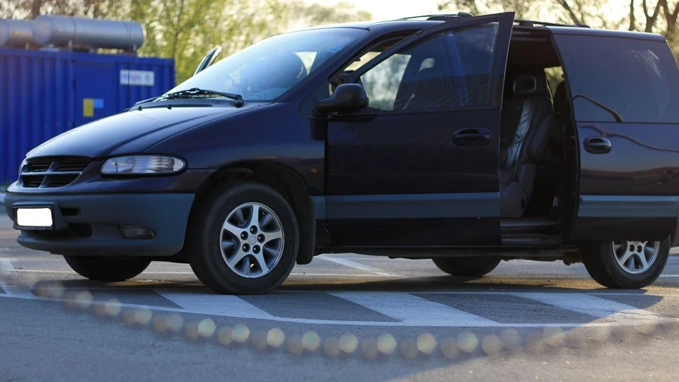 Dodge Ram Van Little Ship ツ 5