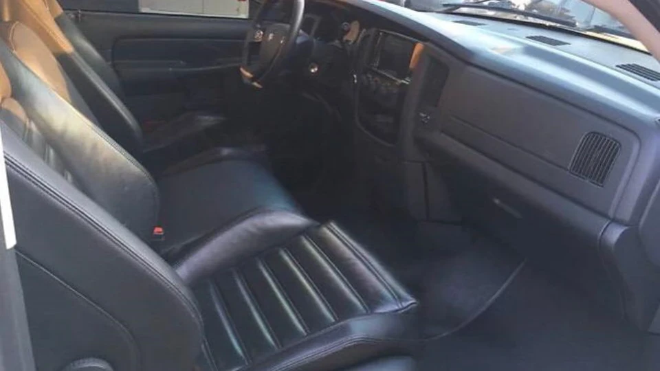 Dodge Ram 4