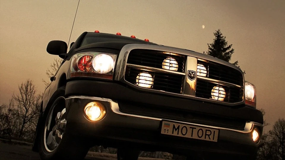 Dodge Ram 2