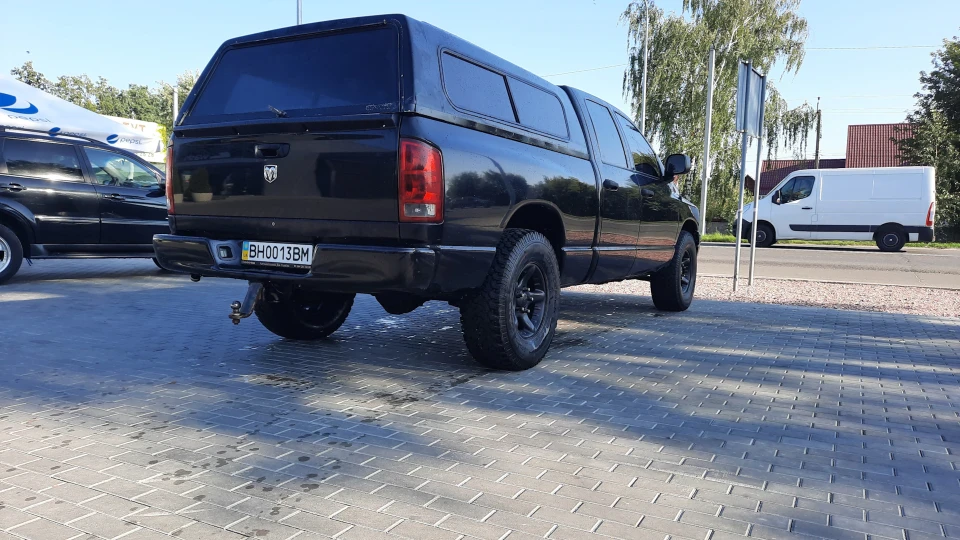 Dodge Ram 1500 3